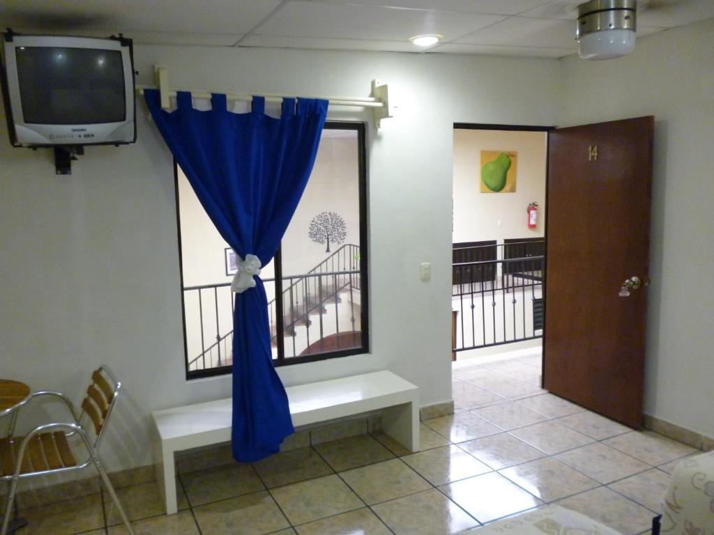 Uke Inn Hotel & Suites Xamaipak 图斯特拉古铁雷斯 客房 照片